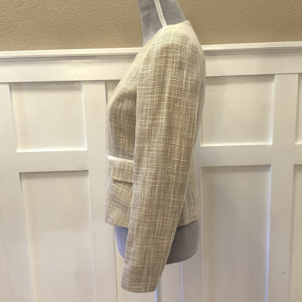 Calvin Klein Cotton Blend Tweed Blazer Jacket Size:4P Ivory Zip up Lined Pockets - Picture 3 of 14